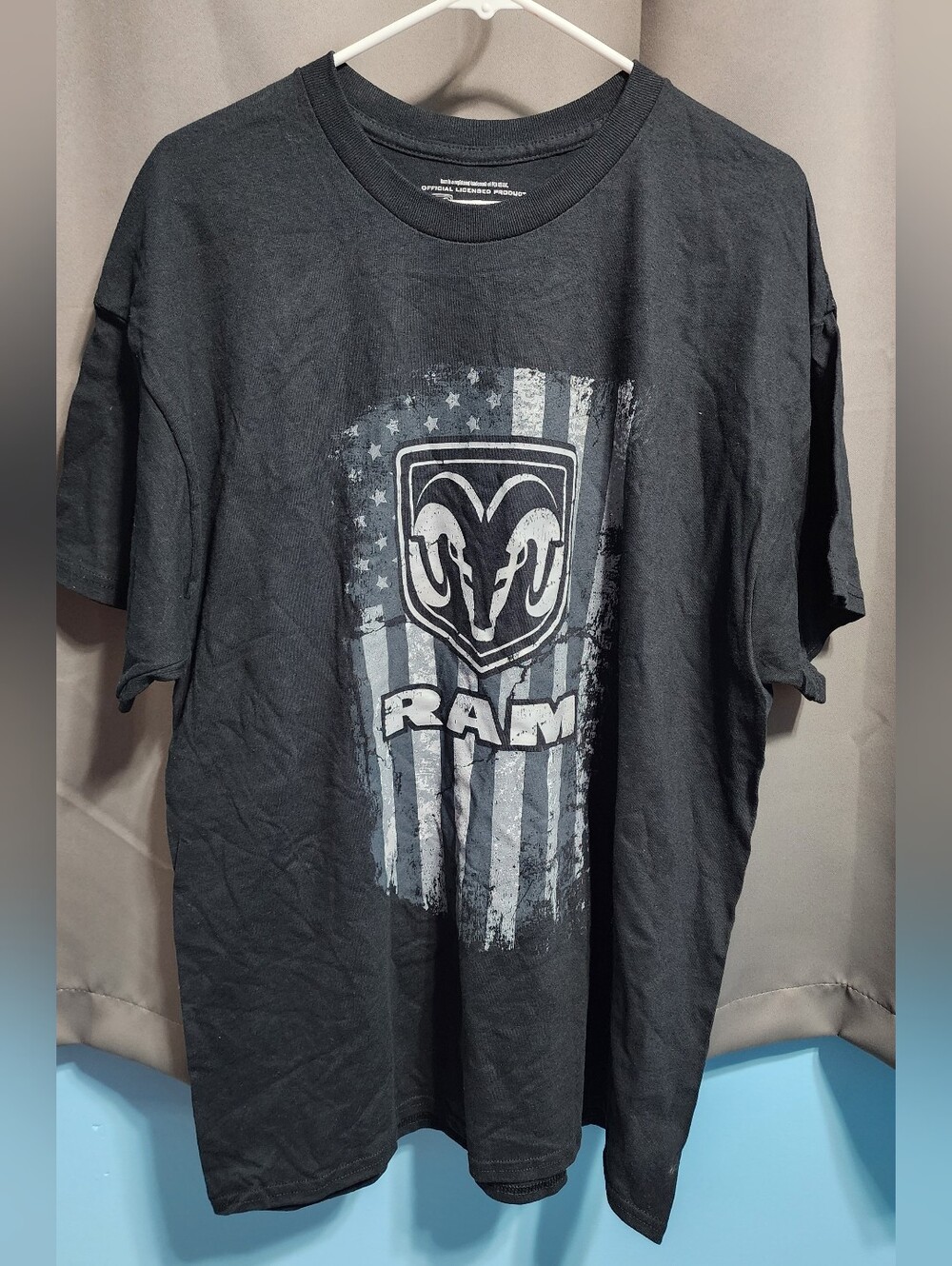 Men's XL Dodge RAM Truck T-Shirt With American Flag Graphic